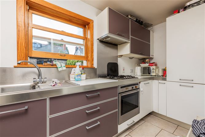 https://photos-a.propertyimages.ie/media/9/7/5/5019579/66afa205-e1e3-4a8b-81f2-86cb613c4beb_l.jpg