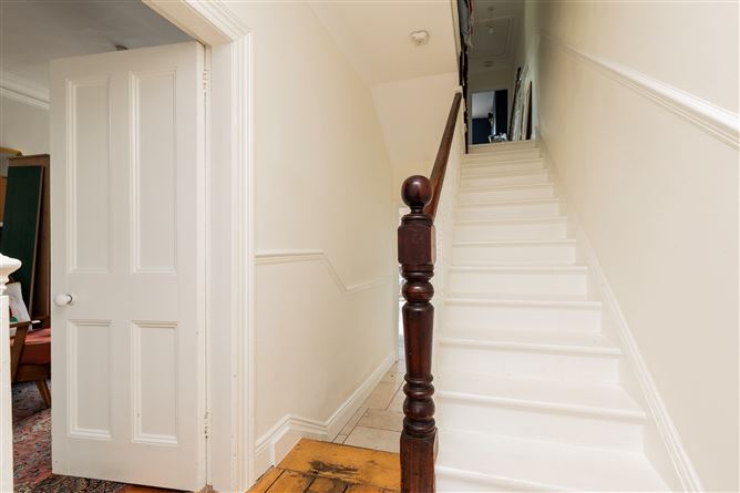 https://photos-a.propertyimages.ie/media/9/7/5/5019579/66afa205-e1e3-4a8b-81f2-86cb613c4beb_l.jpg