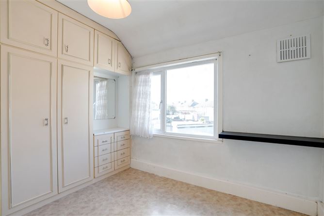 27 Glentow Road, Whitehall, Dublin 9