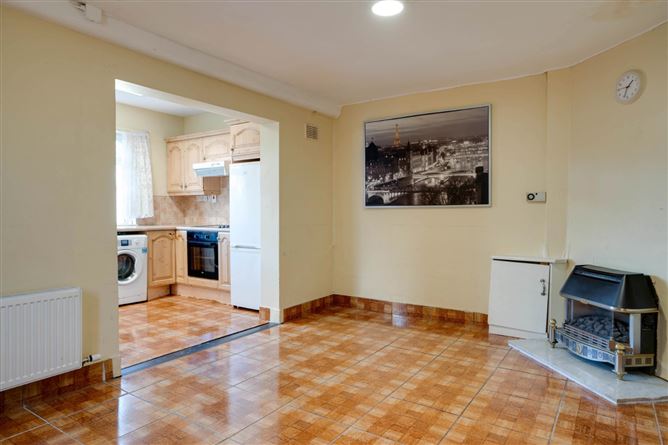 27 Glentow Road, Whitehall, Dublin 9