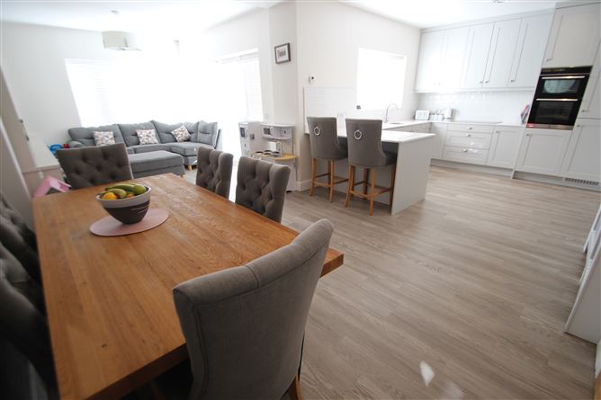 23 Meadow Walk, Castleheights, Carrigaline, Cork