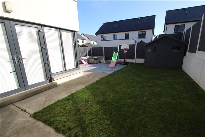 23 Meadow Walk, Castleheights, Carrigaline, Cork