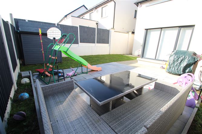 23 Meadow Walk, Castleheights, Carrigaline, Cork