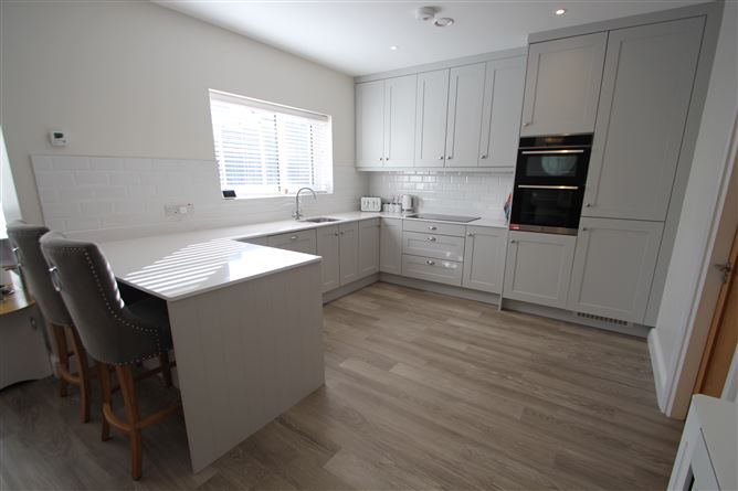 23 Meadow Walk, Castleheights, Carrigaline, Cork