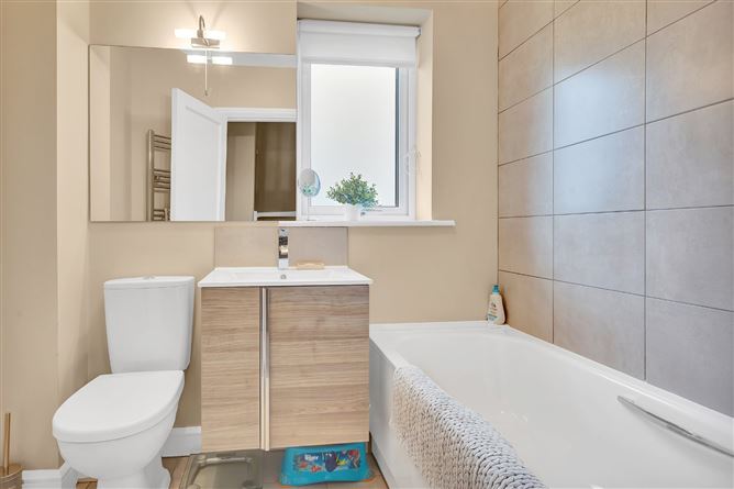 4 Oaktree Green, Cunnaberry Hill, Tully Road, Kildare Town, Co. Kildare