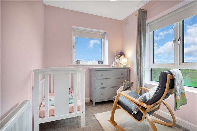 4 Oaktree Green, Cunnaberry Hill, Tully Road, Kildare Town, Co. Kildare