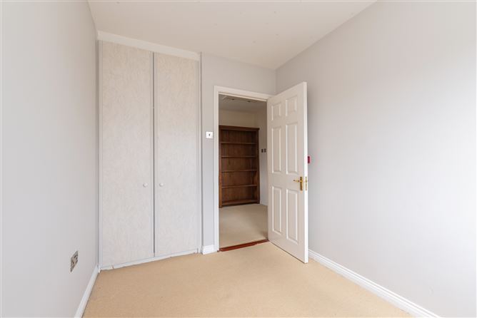 6 Valley Close, Cabinteely, Dublin 18