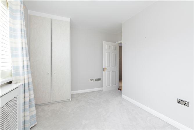 6 Valley Close, Cabinteely, Dublin 18