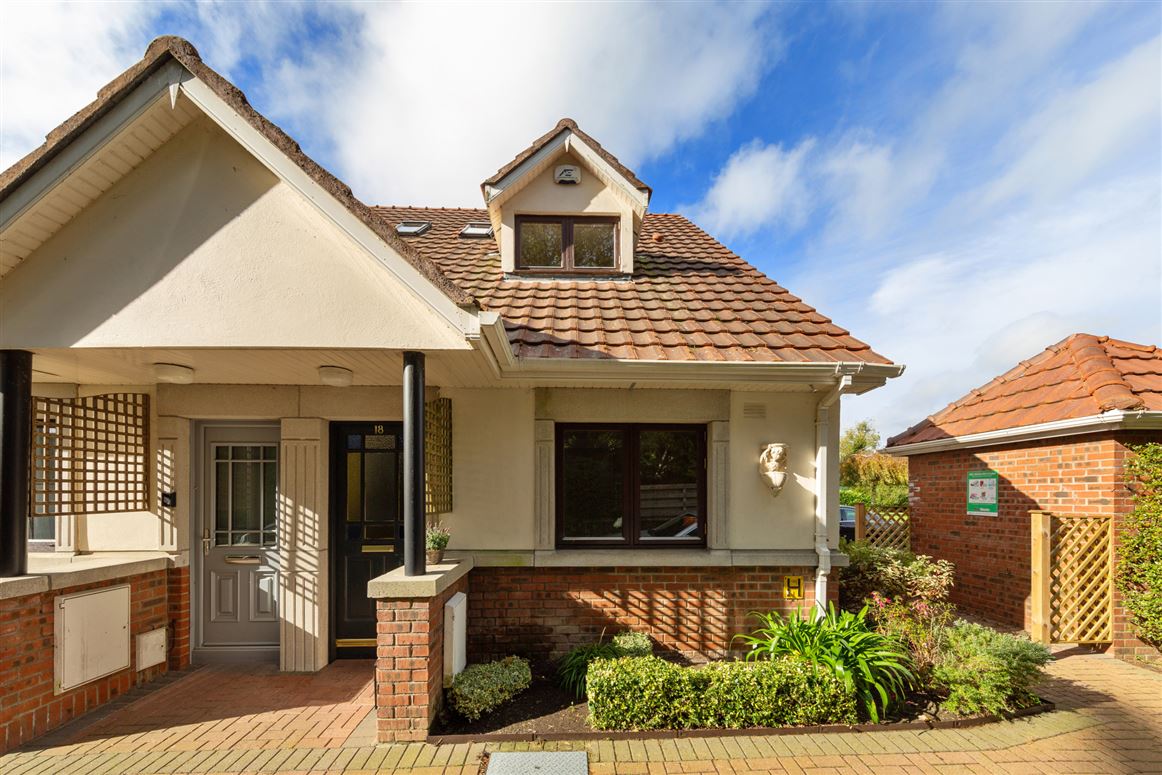 18 The Hedgerows, Foxrock Village, Foxrock, Dublin 18