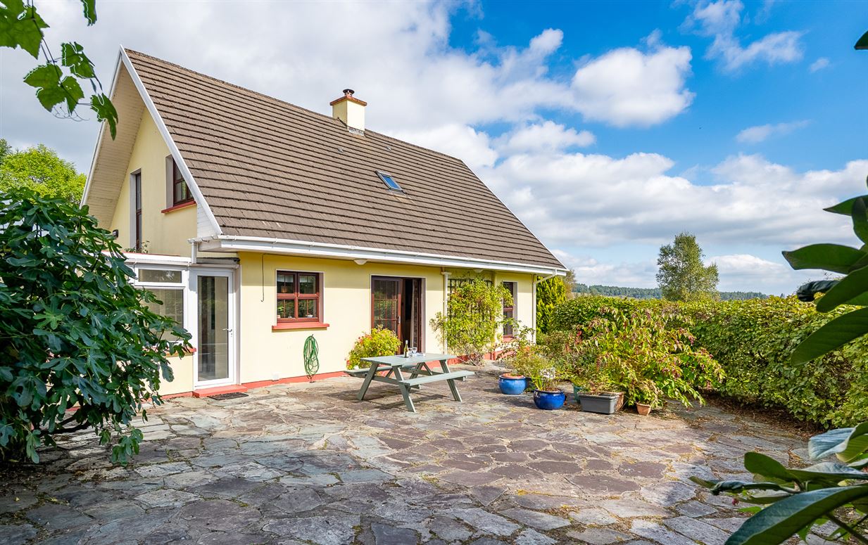 Greenane Lodge, Cappancush East, Kenmare, Co. Kerry Greenane Lodge, Cappancush East, Kenmare, Co. Kerry