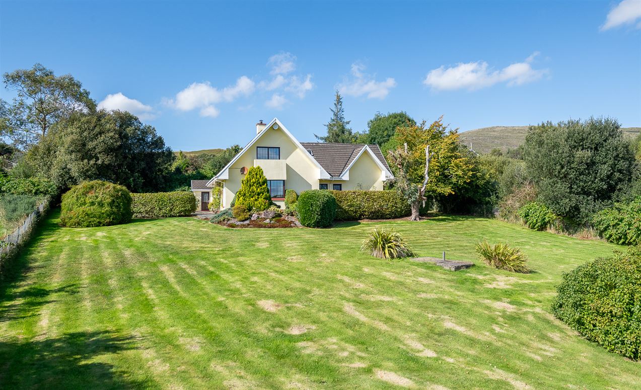 Greenane Lodge, Cappancush East, Kenmare, Co. Kerry Greenane Lodge, Cappancush East, Kenmare, Co. Kerry