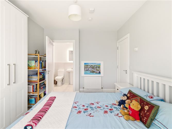 32 Finlay Park, Naas, Co. Kildare