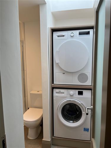 https://photos-a.propertyimages.ie/media/9/7/6/5019679/68c33ea8-a92d-4a6b-964e-fb4970465a70_l.jpeg