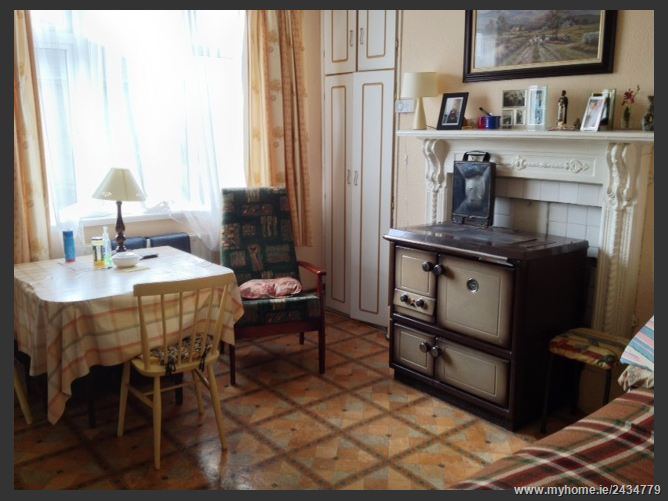 "Hilltop House" Knockroe, Castlerea, Roscommon