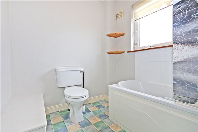 43 Dun Aras, Hurlers Cross, Shannon, Co. Clare