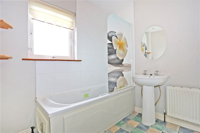 43 Dun Aras, Hurlers Cross, Shannon, Co. Clare