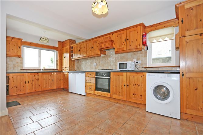 43 Dun Aras, Hurlers Cross, Shannon, Co. Clare