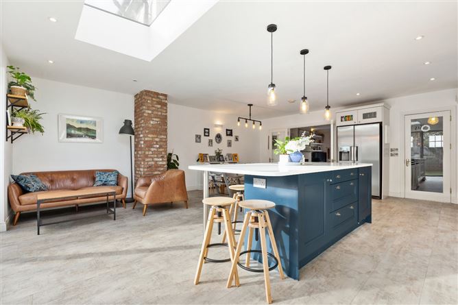 4 The Lakelands, Castleside Drive, Rathfarnham, Dublin 14