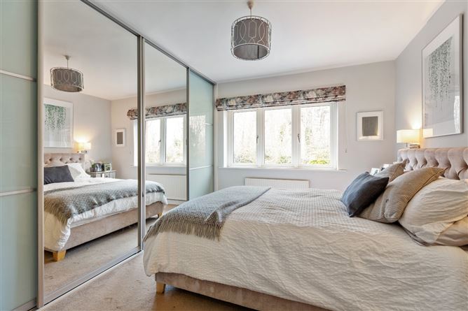 4 The Lakelands, Castleside Drive, Rathfarnham, Dublin 14