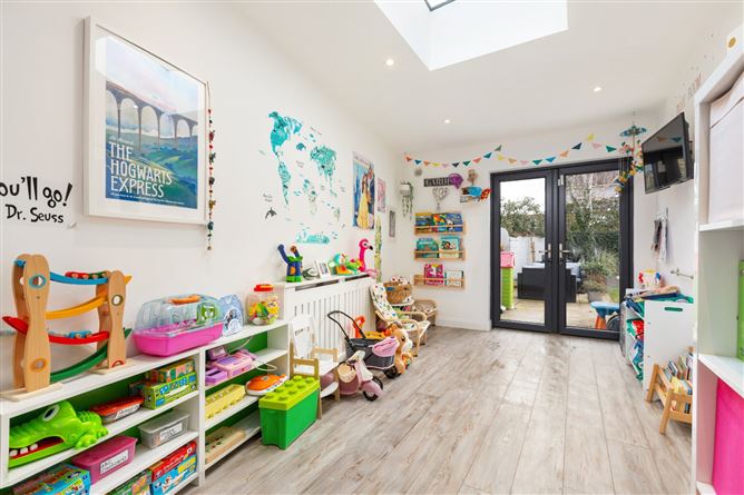4 The Lakelands, Castleside Drive, Rathfarnham, Dublin 14