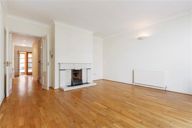 2 Hilton Mews, Harcourt Terrace, Dublin 2