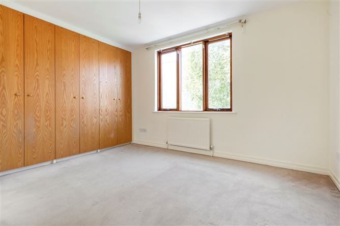 2 Hilton Mews, Harcourt Terrace, Dublin 2