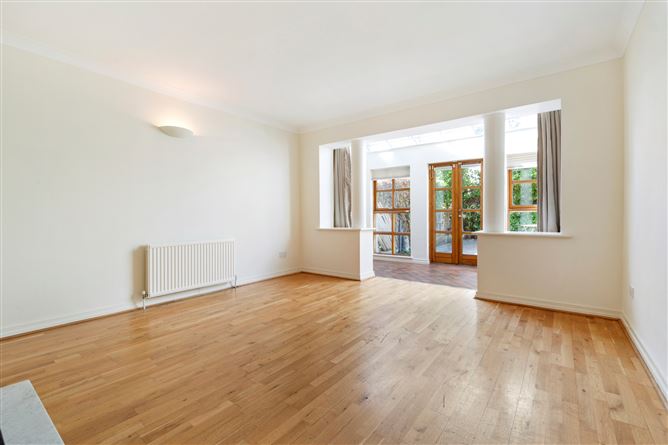 2 Hilton Mews, Harcourt Terrace, Dublin 2