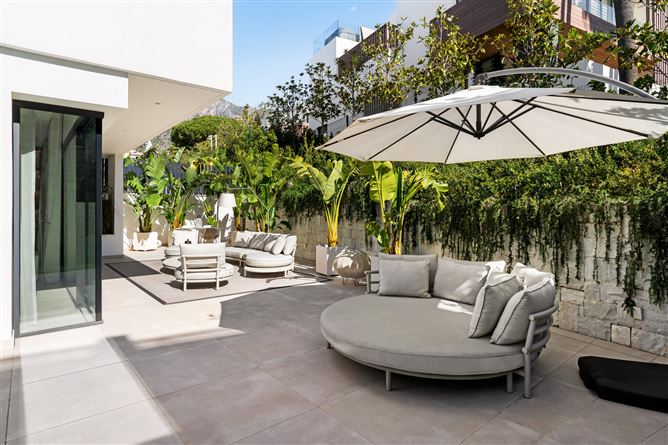 Spain, Marbella, Marbella Golden Mile - COSTA-00908P