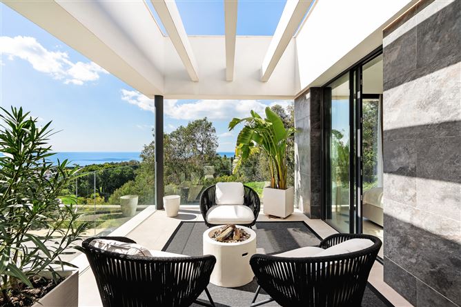 Spain, Marbella, Marbella Golden Mile - COSTA-00908P