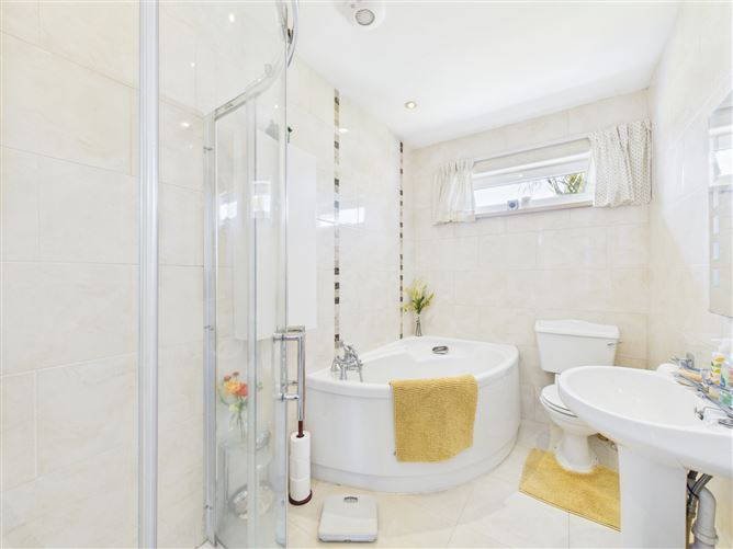 18 Rosewood Drive, Mount Pleasant, Waterford