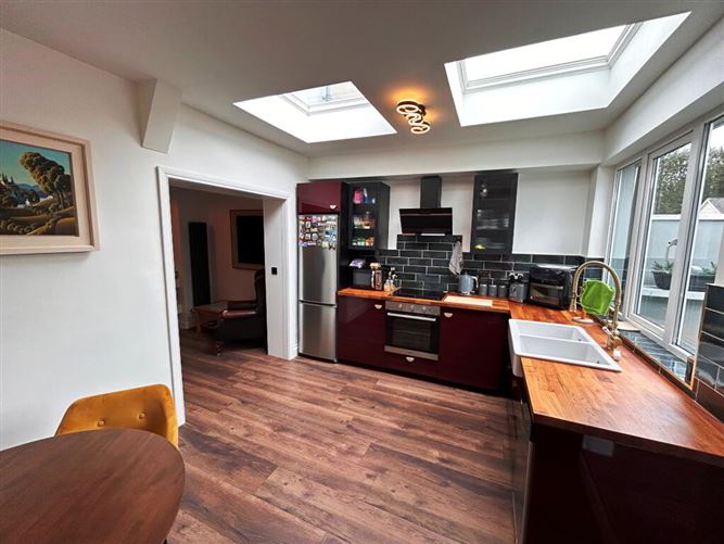 2 Saint Theresa's Terrace, Scarlet Street, Drogheda, Louth