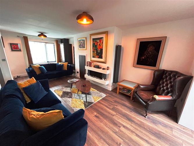 2 Saint Theresa's Terrace, Scarlet Street, Drogheda, Louth