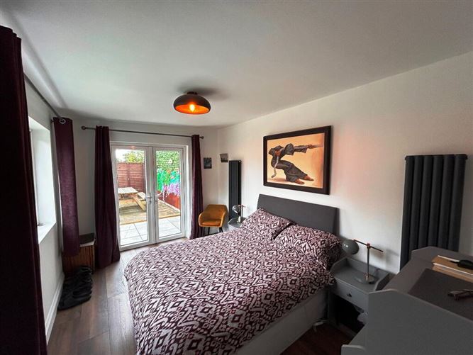 2 Saint Theresa's Terrace, Scarlet Street, Drogheda, Louth