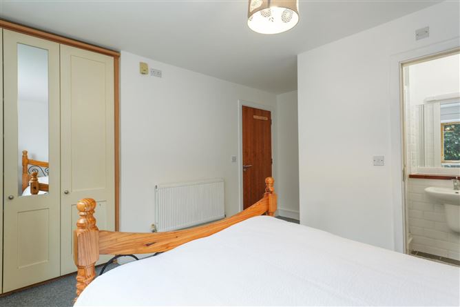 Apartment 4,Glenesky Square, Phoenix Park Avenue, Castleknock, Dublin 15, Castleknock, Dublin 15