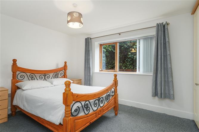 Apartment 4,Glenesky Square, Phoenix Park Avenue, Castleknock, Dublin 15, Castleknock, Dublin 15