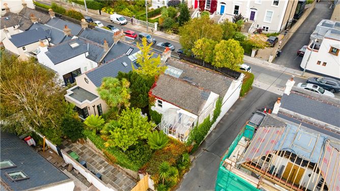 Photo 18 of 24 — 28 Sandycove Avenue West, Sandycove, Co. Dublin