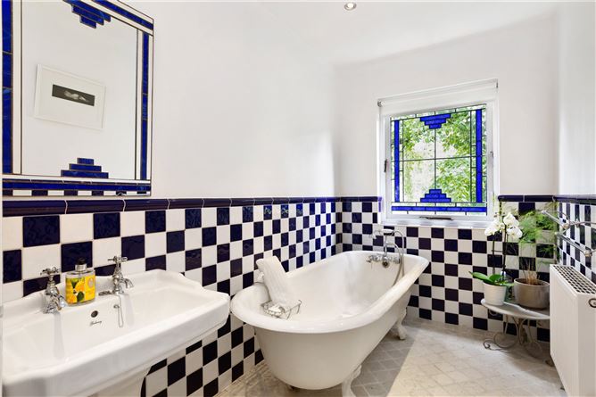 6 Raglan Lane, Ballsbridge, Dublin 4