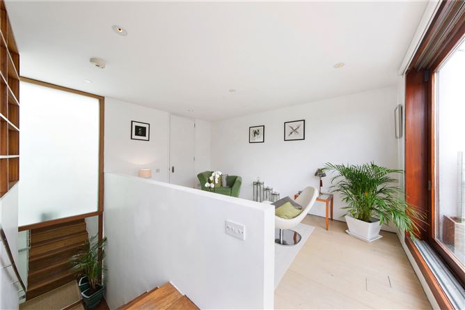 6 Raglan Lane, Ballsbridge, Dublin 4