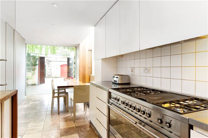 6 Raglan Lane, Ballsbridge, Dublin 4