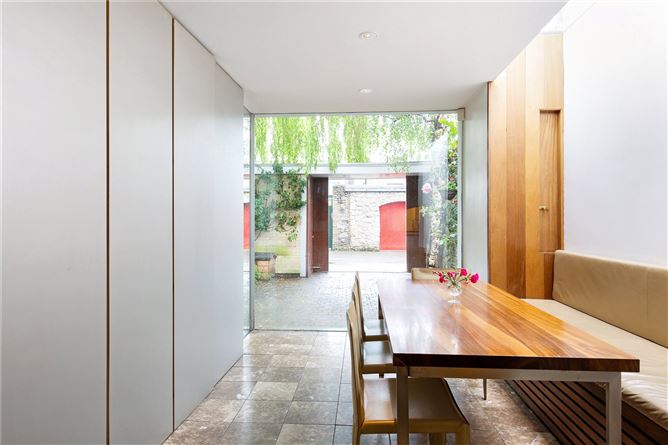 6 Raglan Lane, Ballsbridge, Dublin 4