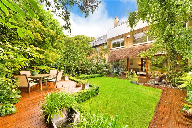 6 Raglan Lane, Ballsbridge, Dublin 4