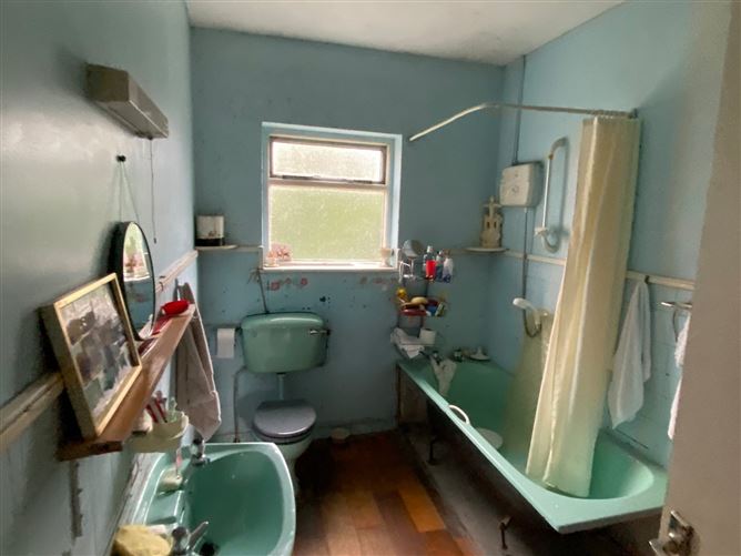 Knocknavaddy, Furbo, Co. Galway