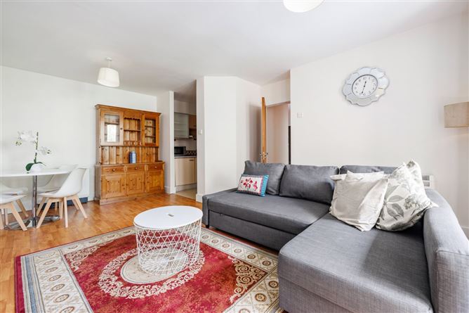 1 The Ramparts, Willow Avenue, Cabinteely, Dublin 18