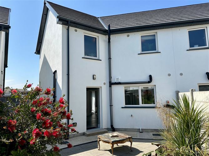 2 Upton Meadow, Kilmuckridge, Wexford