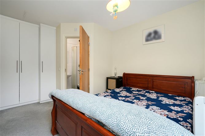 15 Melville Lawn, Finglas, Dublin 11