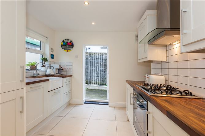 132 Botanic Road, Glasnevin, Dublin 9.