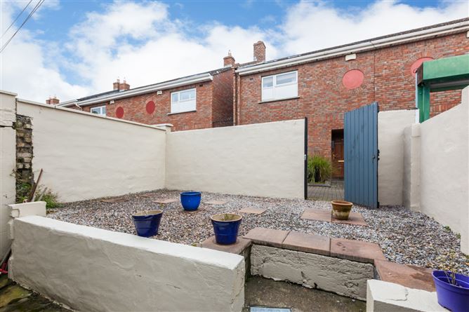 132 Botanic Road, Glasnevin, Dublin 9.