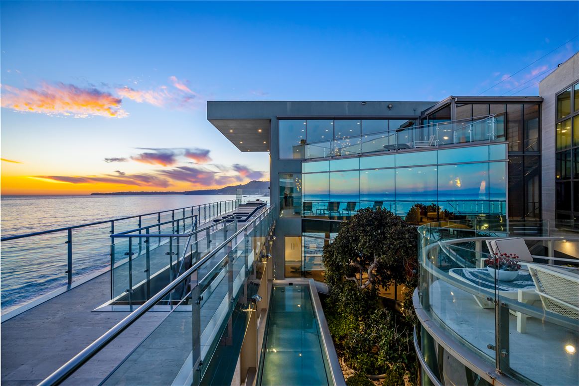 Malibu Tides,Malibu,California,USA