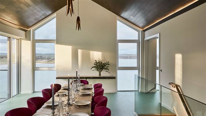 5,Cliff House Hotel