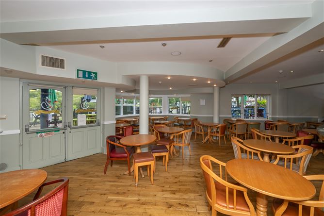 https://photos-a.propertyimages.ie/media/9/7/9/4936979/602f416a-1193-4c0b-aa50-9f98ec0fd642_l.jpg